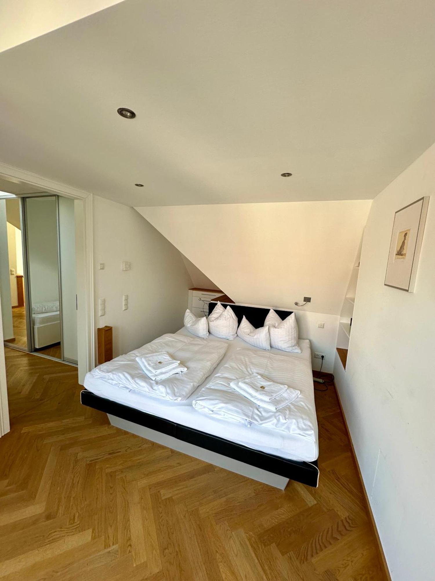 Luxus Suite Mit Einmaligem Blick Auf Die Frauenkirche Dresden Ngoại thất bức ảnh